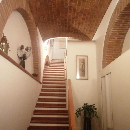 Residenza Schinardi Hotel Oristano Bagian luar foto