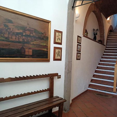 Residenza Schinardi Hotel Oristano Bagian luar foto