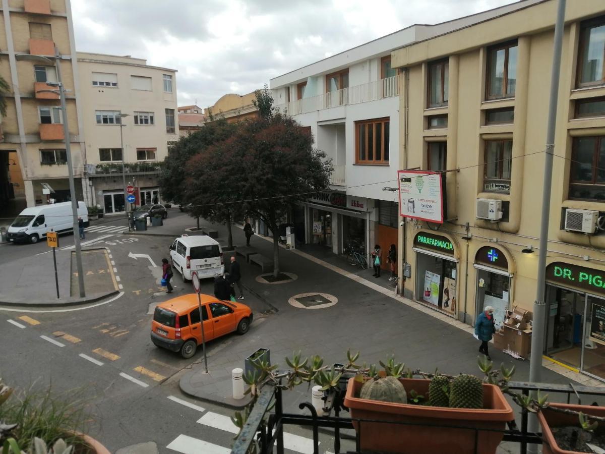 Residenza Schinardi Hotel Oristano Bagian luar foto