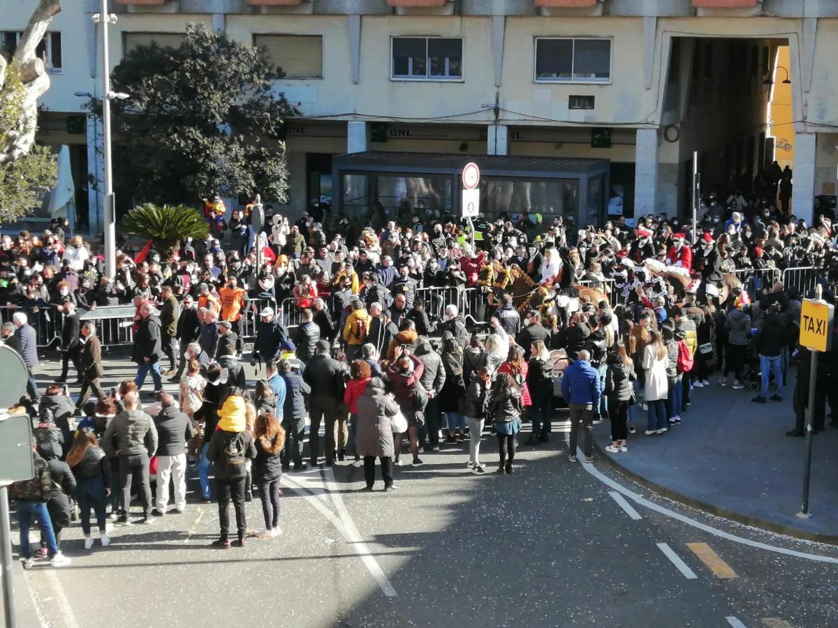 Residenza Schinardi Hotel Oristano Bagian luar foto