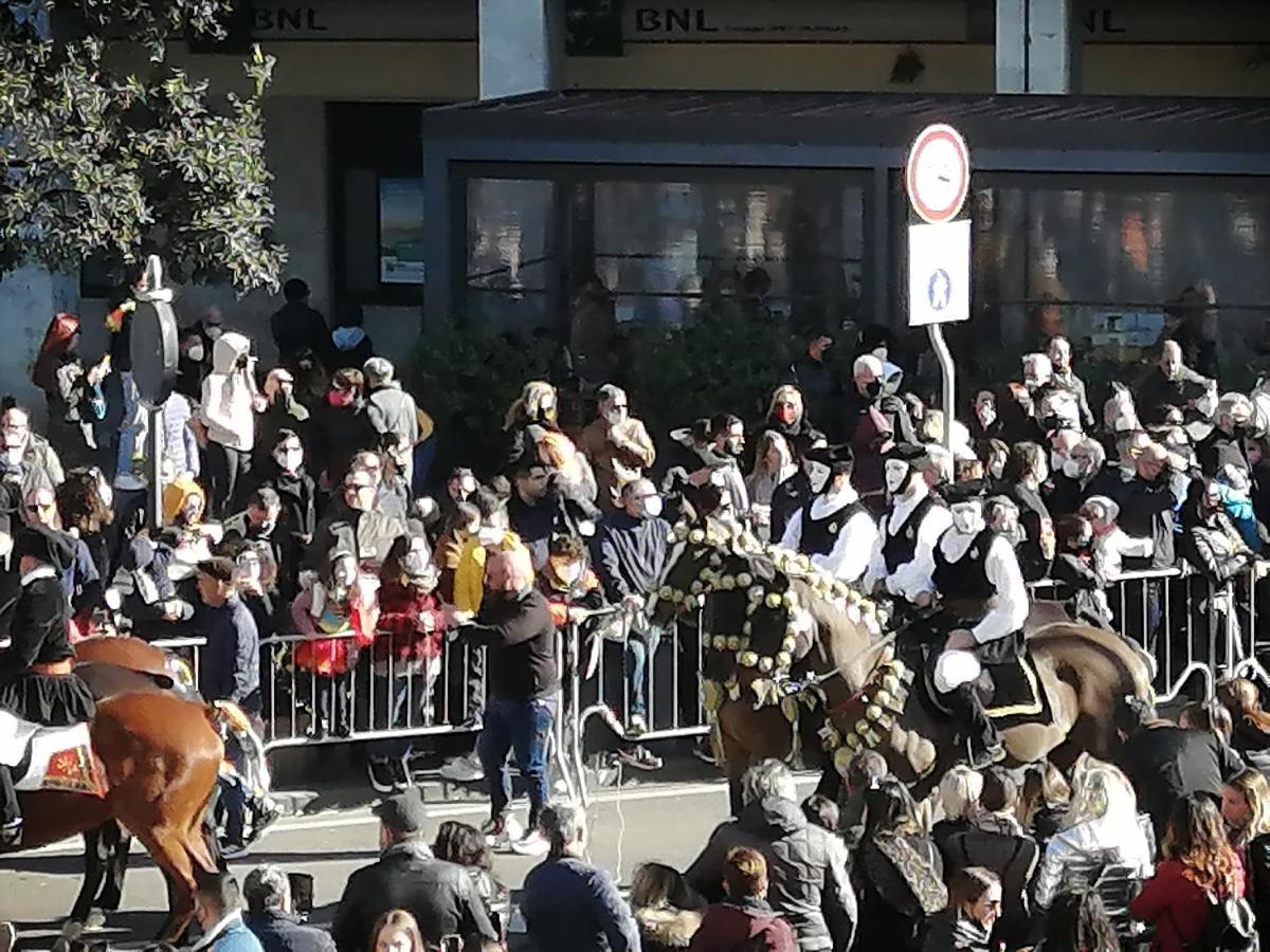 Residenza Schinardi Hotel Oristano Bagian luar foto