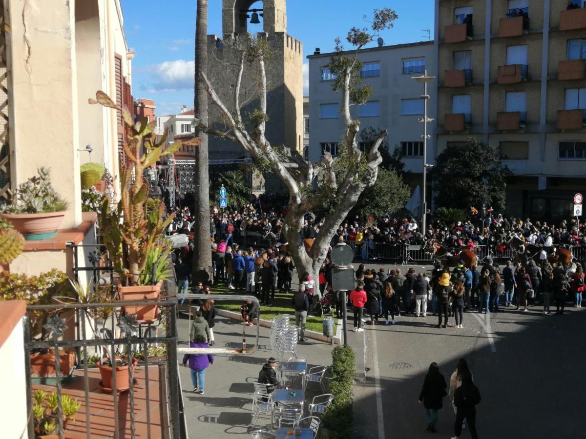 Residenza Schinardi Hotel Oristano Bagian luar foto