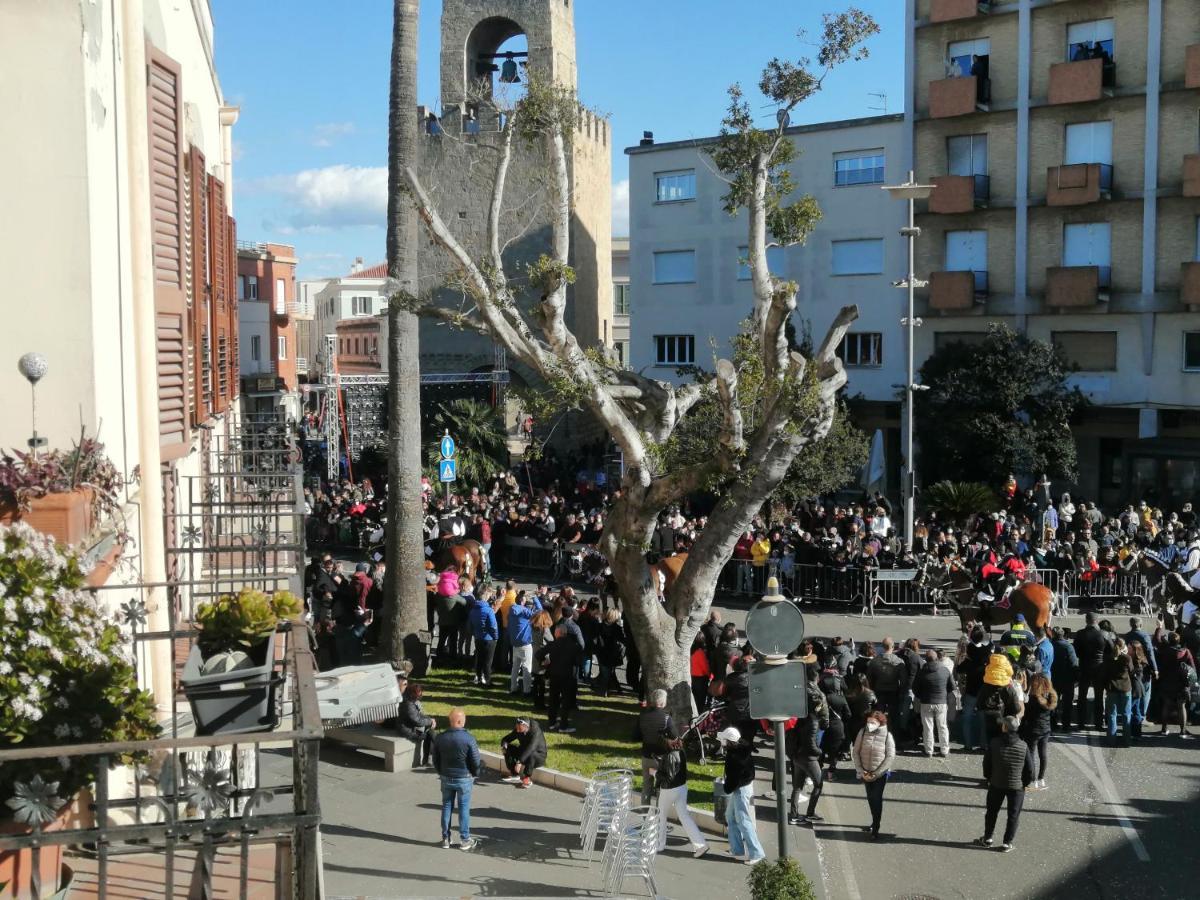 Residenza Schinardi Hotel Oristano Bagian luar foto