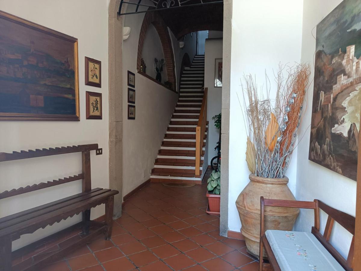 Residenza Schinardi Hotel Oristano Bagian luar foto