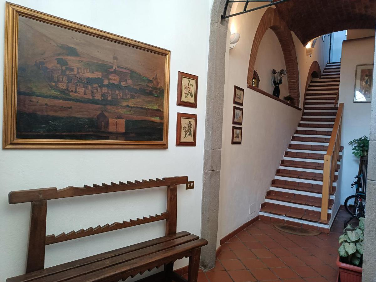 Residenza Schinardi Hotel Oristano Bagian luar foto