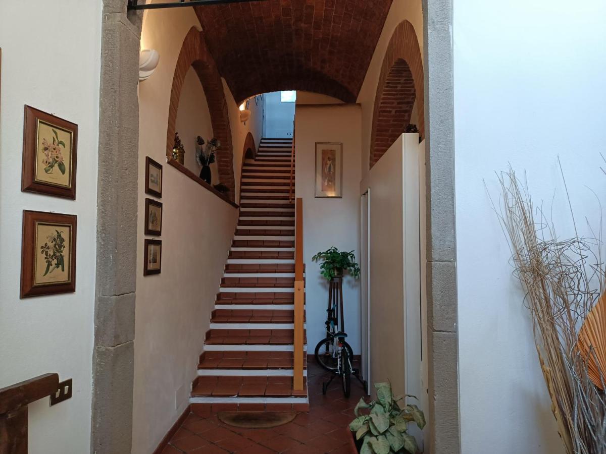 Residenza Schinardi Hotel Oristano Bagian luar foto