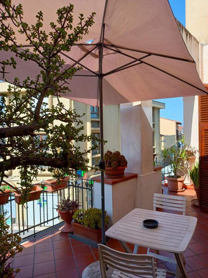 Residenza Schinardi Hotel Oristano Bagian luar foto